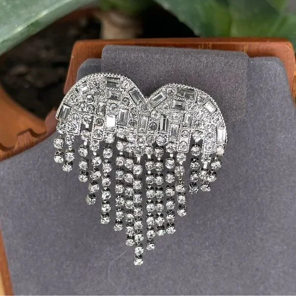 Free People Hearts On Fire Dangle Earrings Rhinestone Heart Fringe Statement NWT - Picture 4 of 12